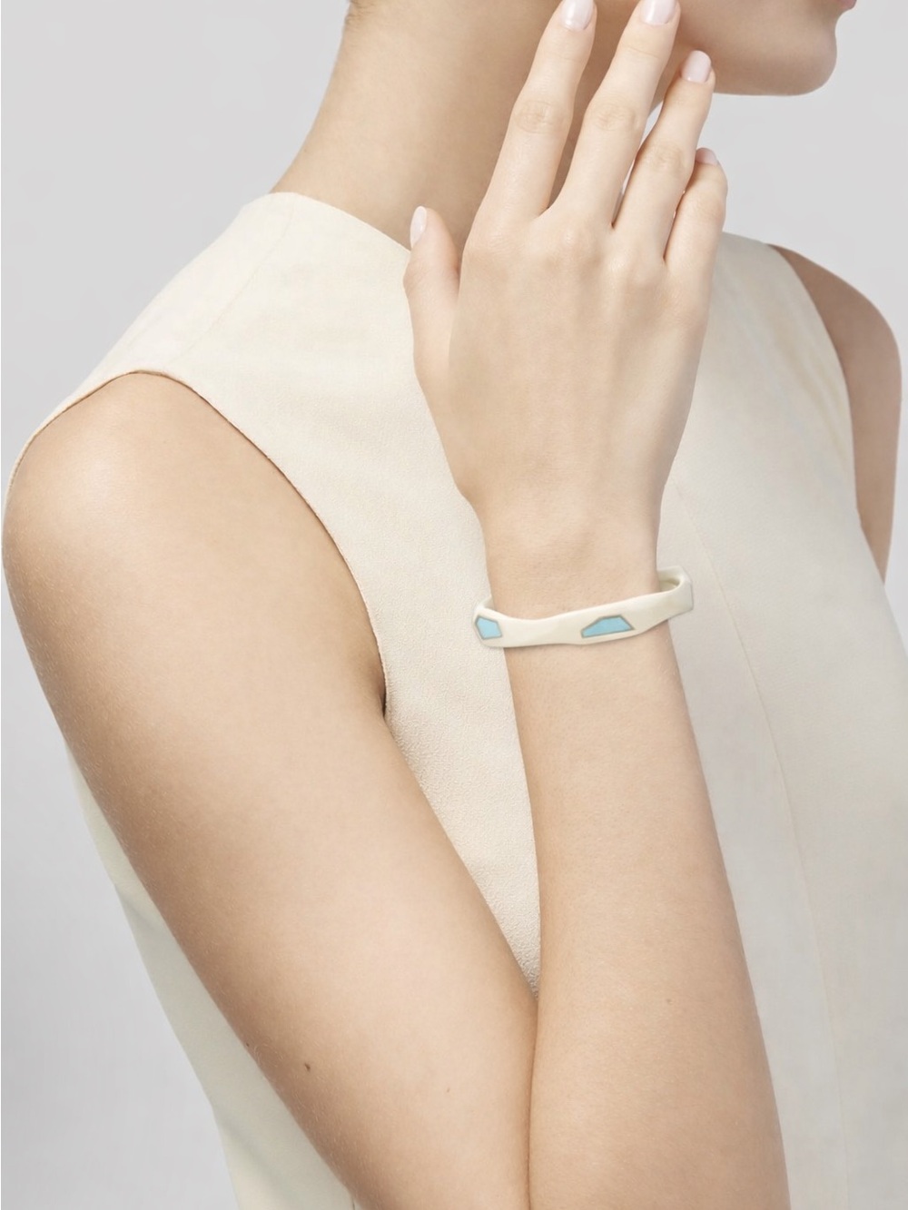 Ippolita
Ivory Resin & Turquoise Bangle Bracelet
